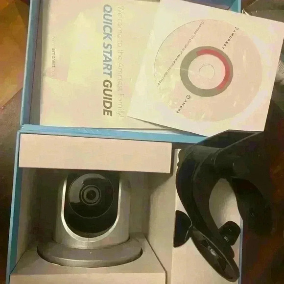 A crest WiFi security camera - Picture 3 of 4